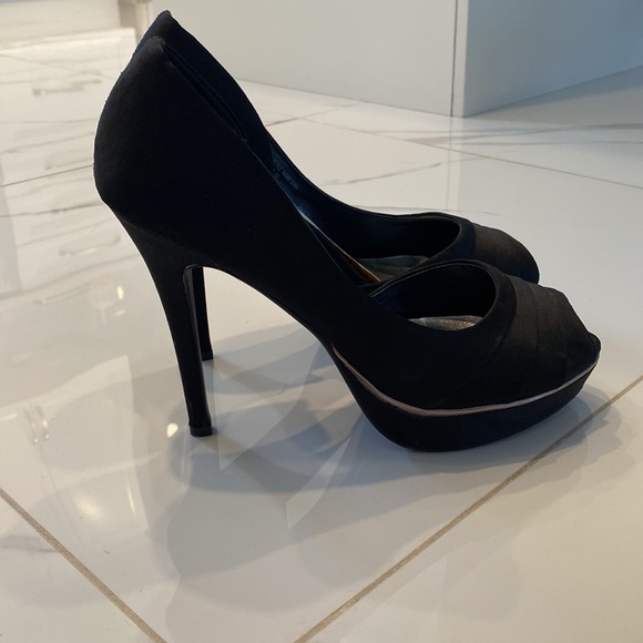 never worn steve madden heals - Picture 3 of 6